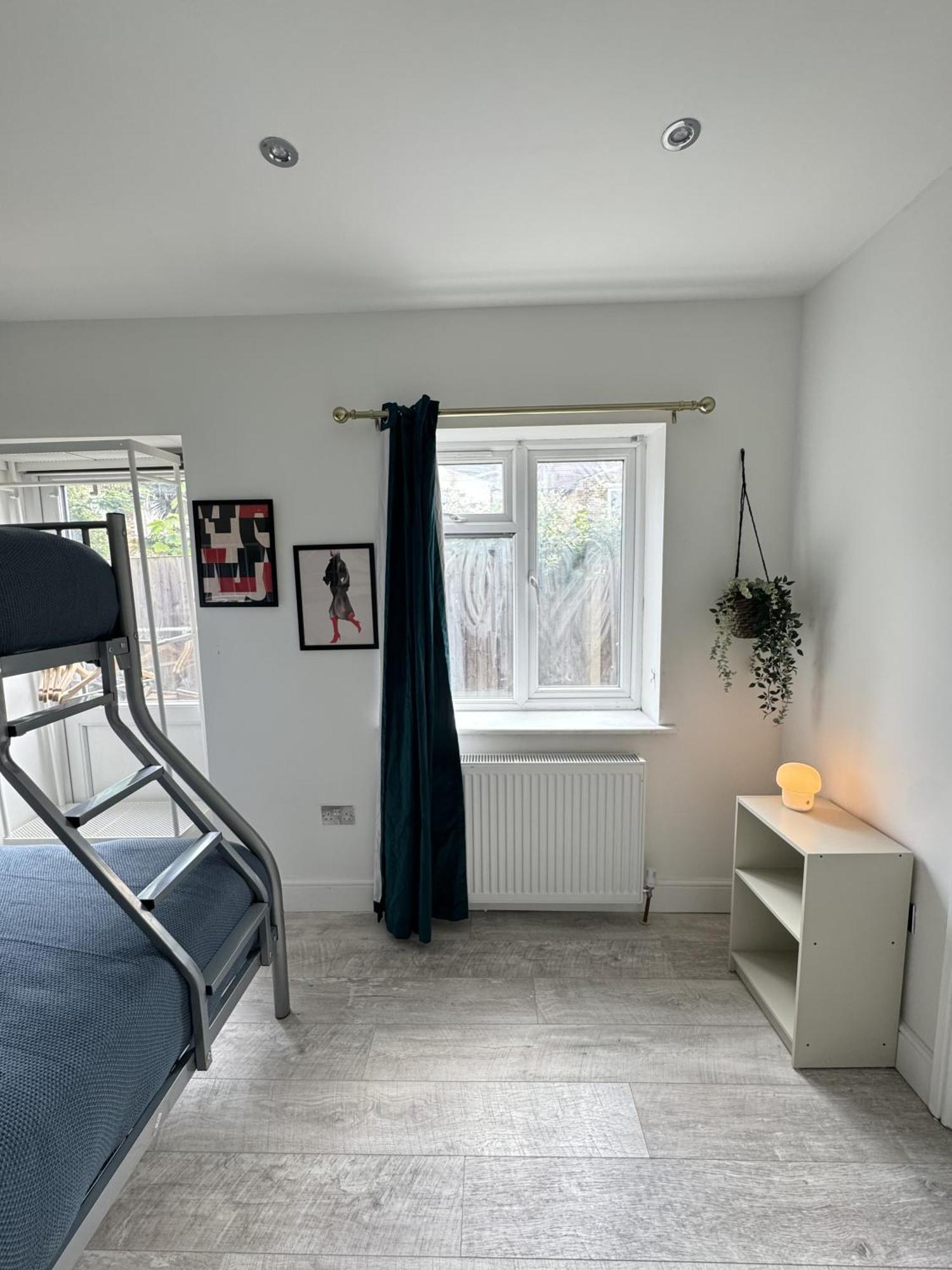 En-Suite Bedroom For Up To 4! Sofa Bed - Near Stratford Londra Exterior foto