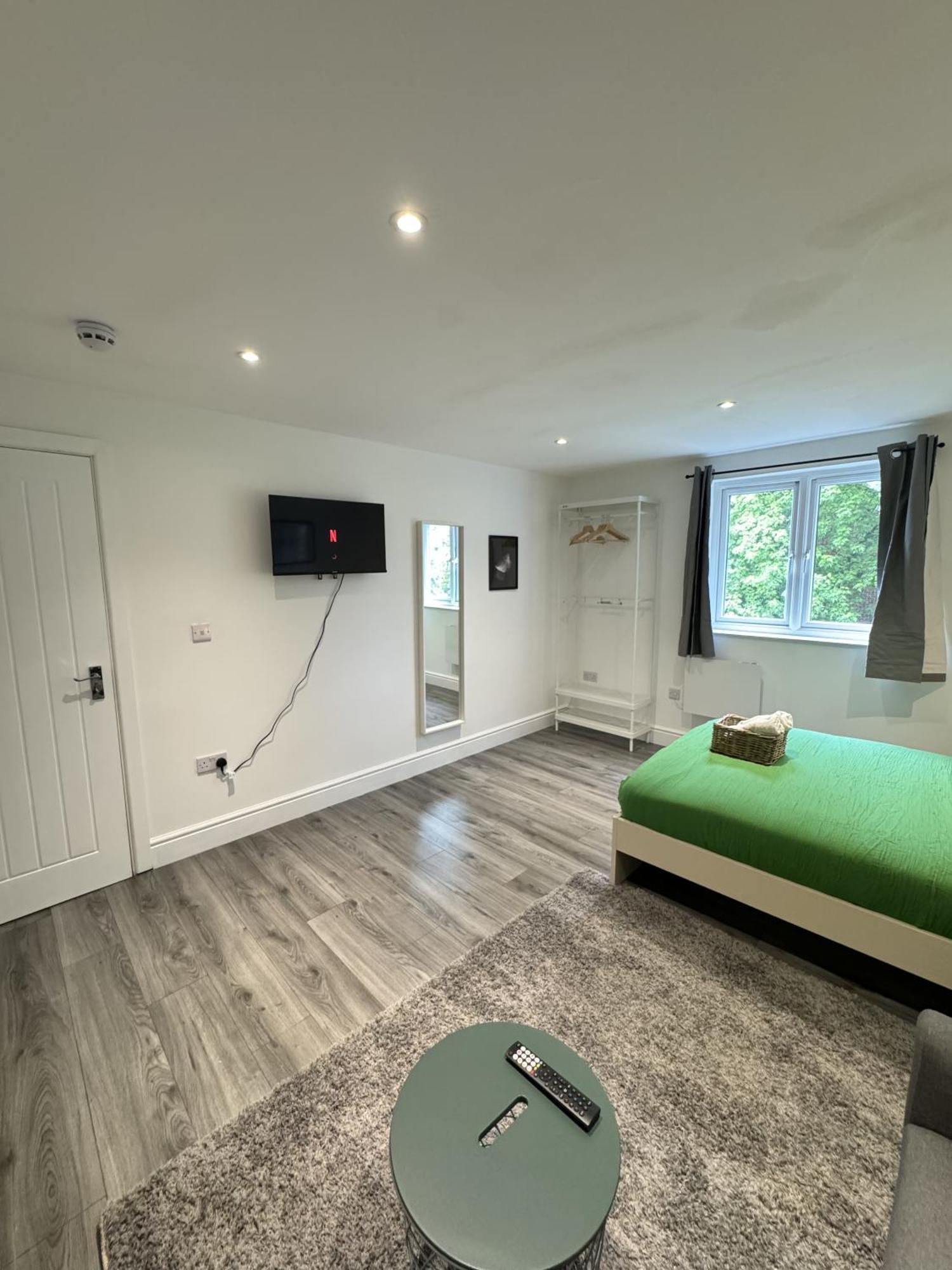 En-Suite Bedroom For Up To 4! Sofa Bed - Near Stratford Londra Exterior foto