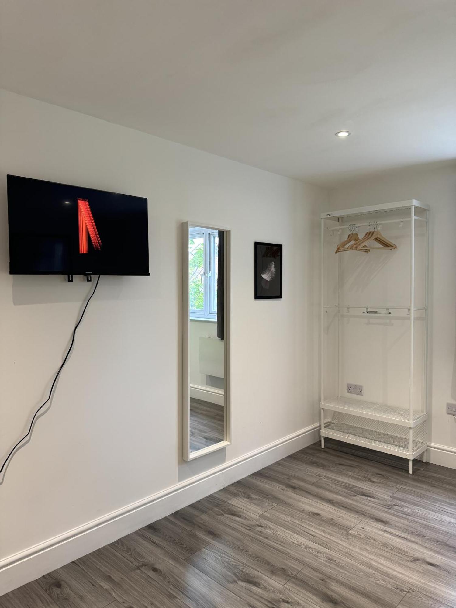 En-Suite Bedroom For Up To 4! Sofa Bed - Near Stratford Londra Exterior foto