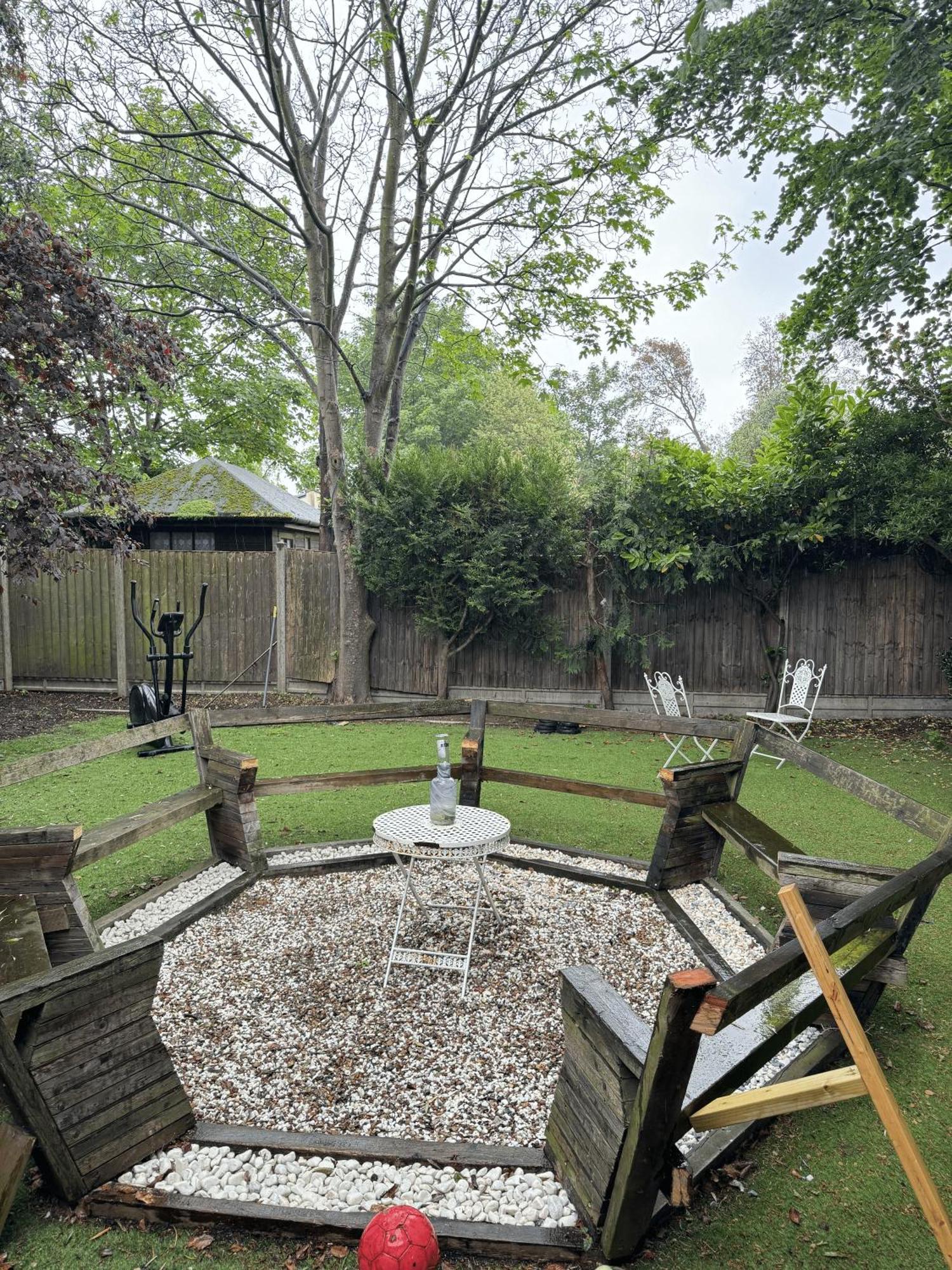 En-Suite Bedroom For Up To 4! Sofa Bed - Near Stratford Londra Exterior foto