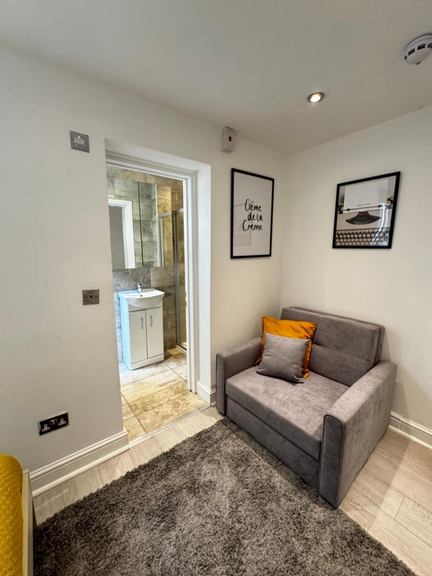 En-Suite Bedroom For Up To 4! Sofa Bed - Near Stratford Londra Exterior foto