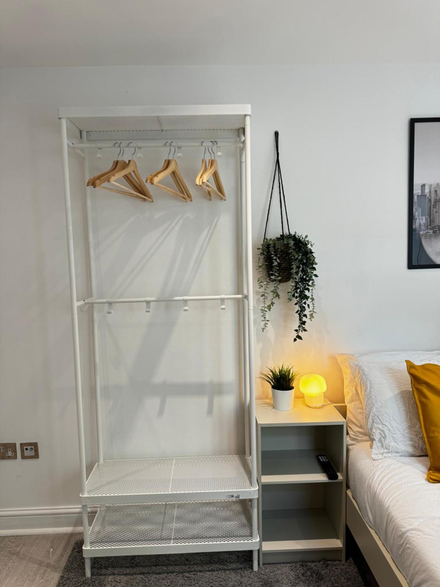 En-Suite Bedroom For Up To 4! Sofa Bed - Near Stratford Londra Exterior foto