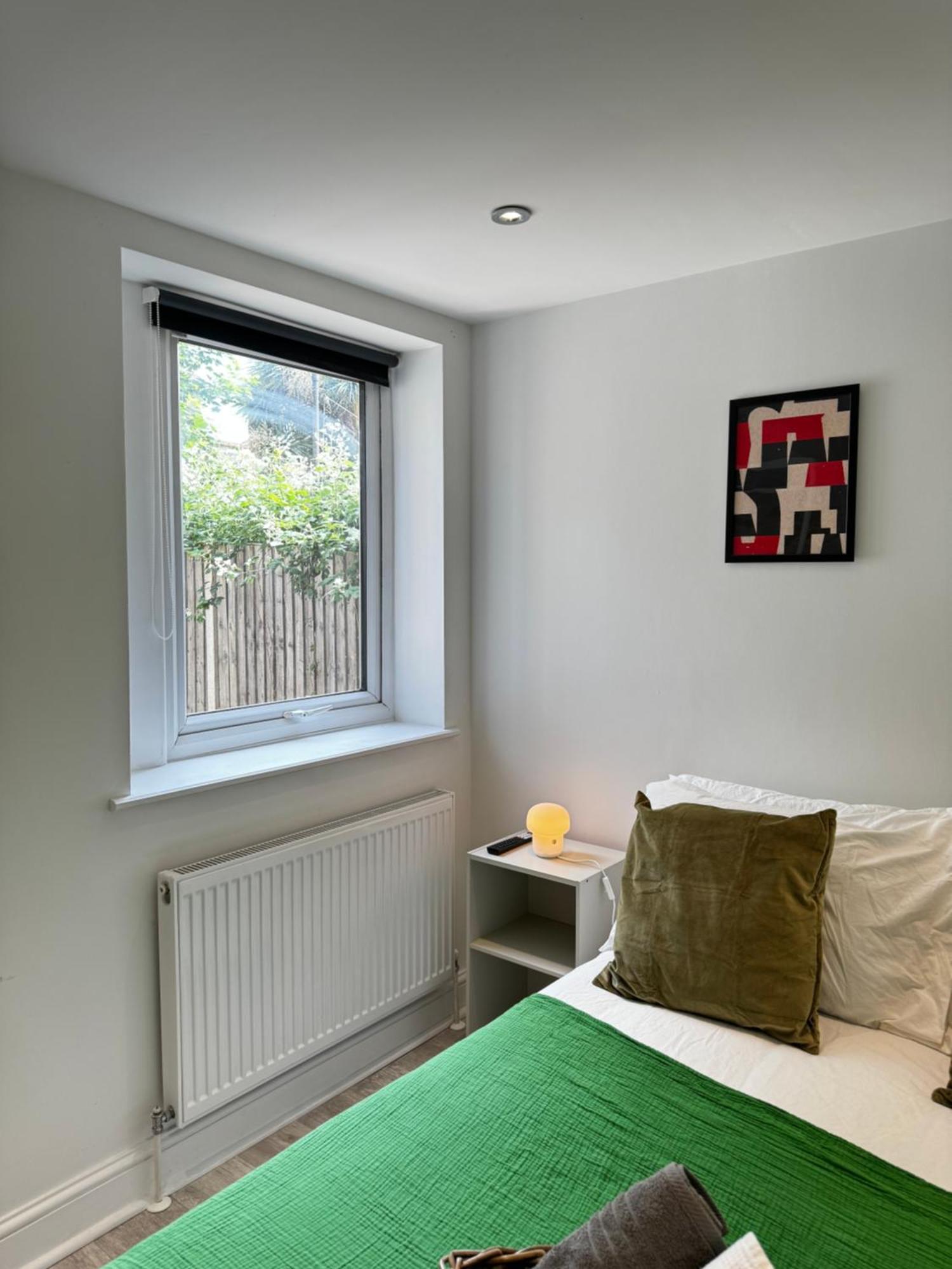 En-Suite Bedroom For Up To 4! Sofa Bed - Near Stratford Londra Exterior foto
