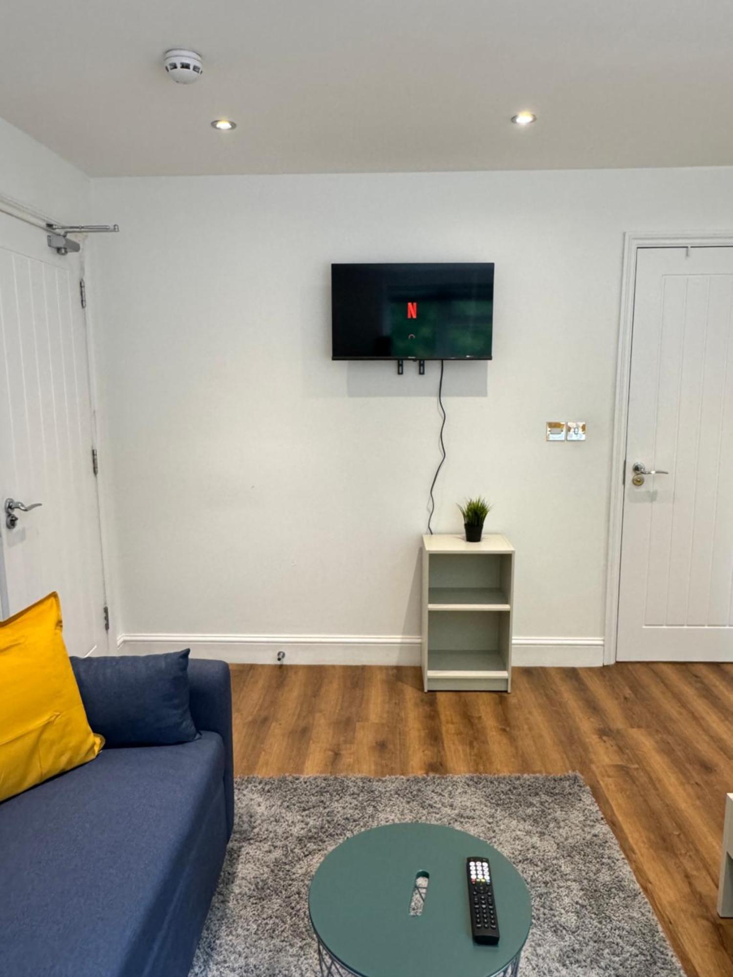 En-Suite Bedroom For Up To 4! Sofa Bed - Near Stratford Londra Exterior foto